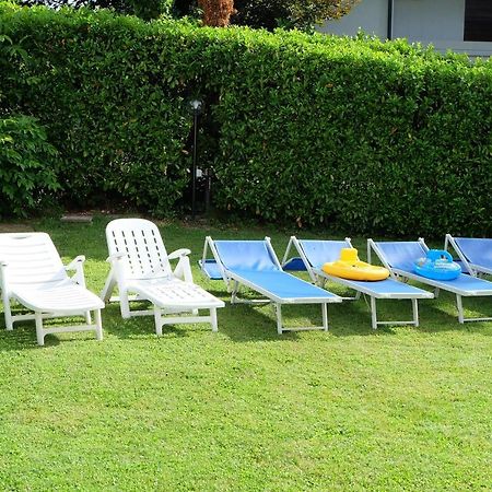 Aria Di Casa B&B Cantù Eksteriør billede