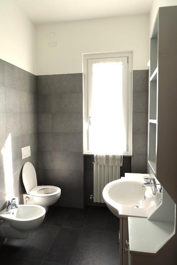 Aria Di Casa B&B Cantù Eksteriør billede