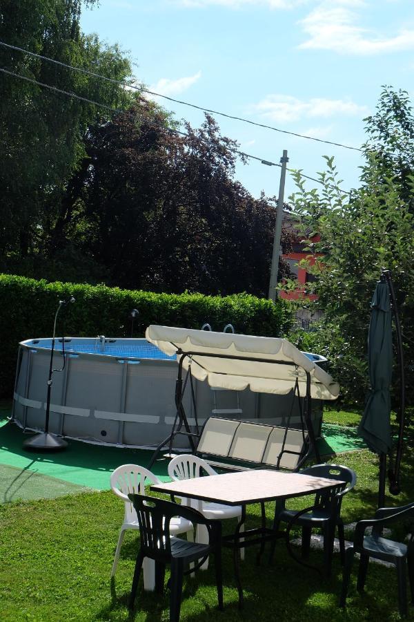 Aria Di Casa B&B Cantù Eksteriør billede