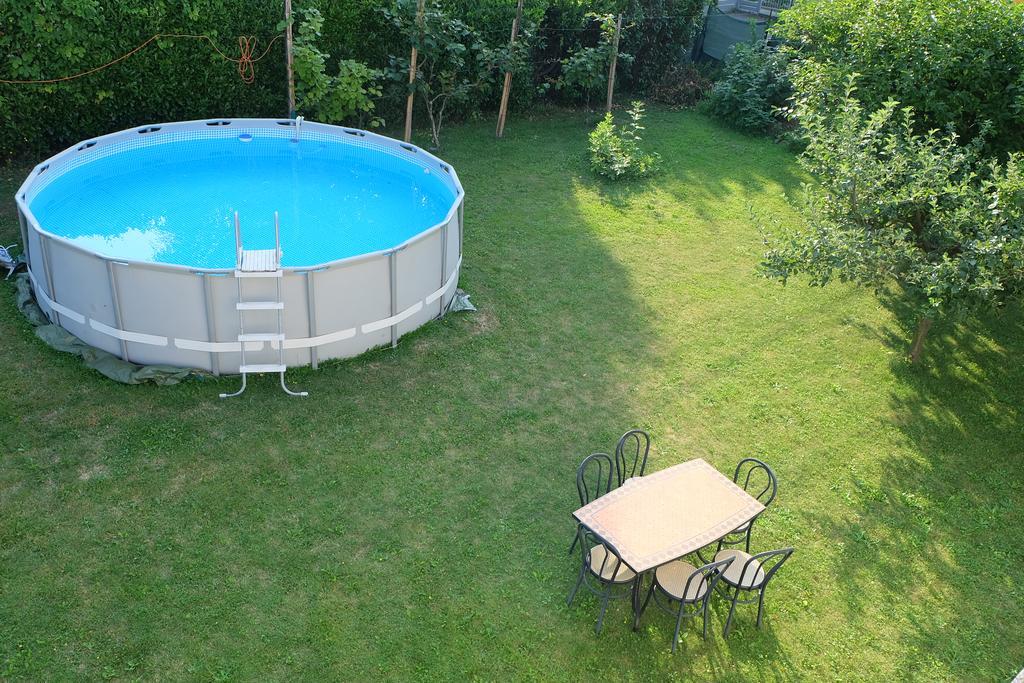 Aria Di Casa B&B Cantù Eksteriør billede