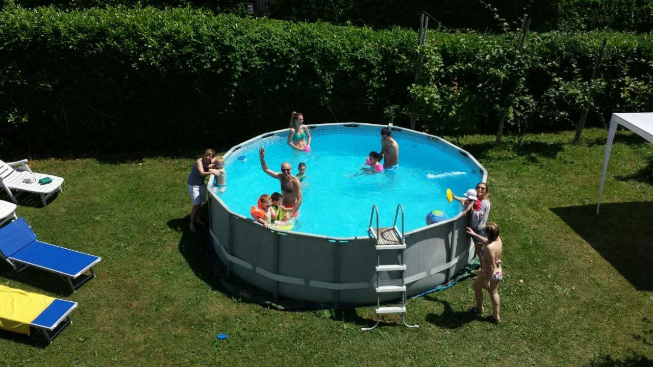 Aria Di Casa B&B Cantù Eksteriør billede
